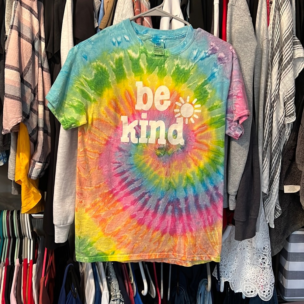 * Be Kind Tie-dye T-Shirt - small